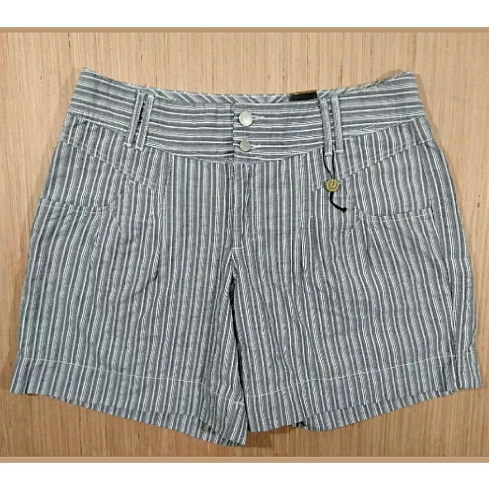 Nine West Womens Striped Shorts Size 14 average